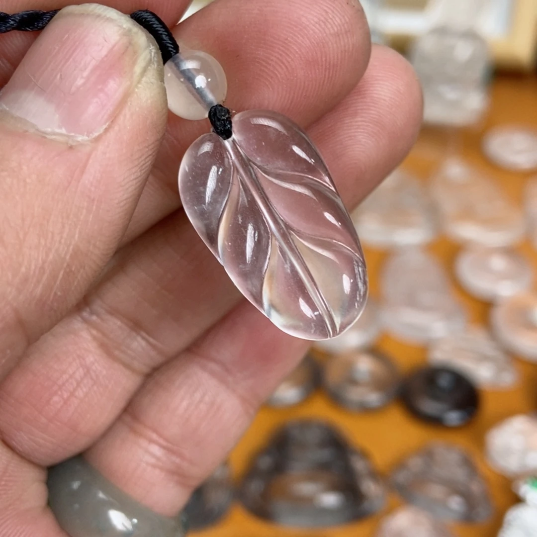 石英质玉吊坠未镶嵌