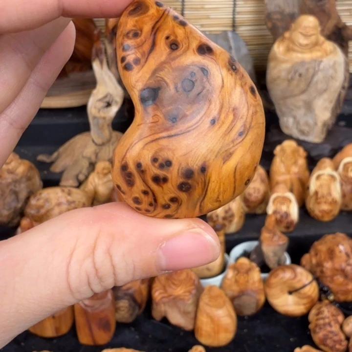 柏木（崖柏）手把件