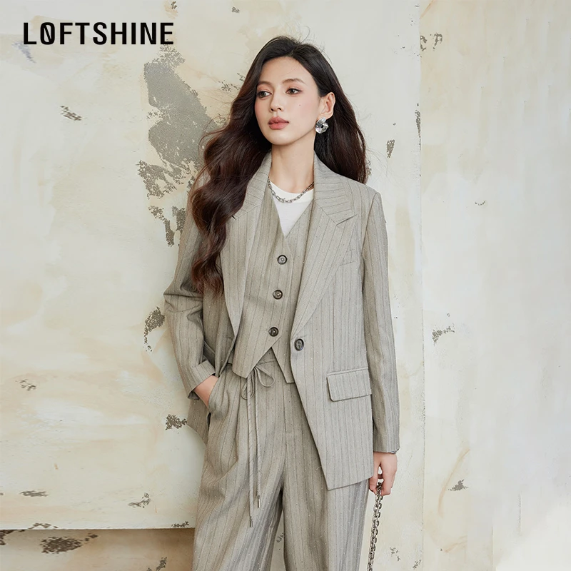 【黄蓉推荐】LOFTSHINE珞炫正肩西装宽松大气通勤洋气外套24304149