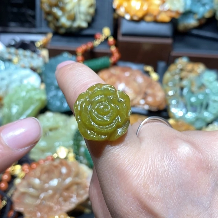 岫玉毛衣链未镶嵌