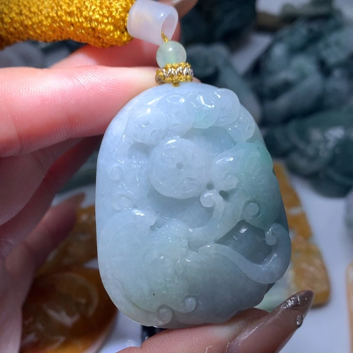 翡翠未镶嵌颈饰保真天然A货翡翠