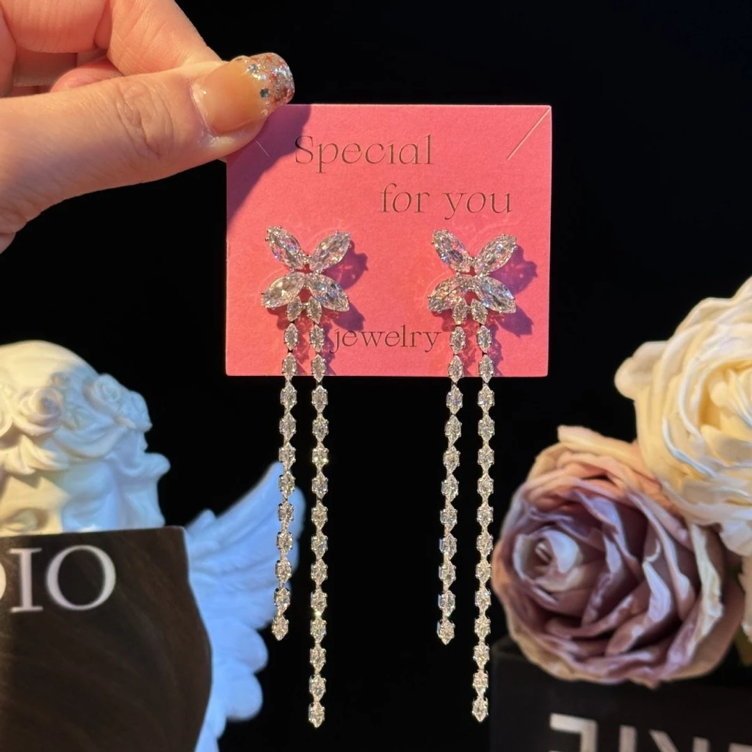 合金锆石耳饰 超闪锆石长款流苏重工轻奢时尚百搭蝴蝶超仙耳环