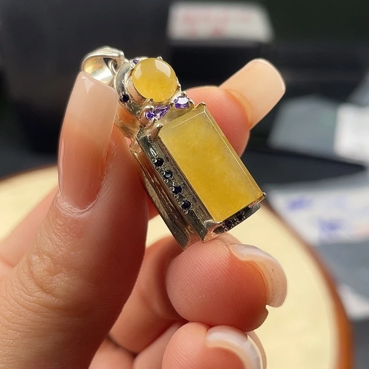 定制翡翠未镶嵌翡翠挂件