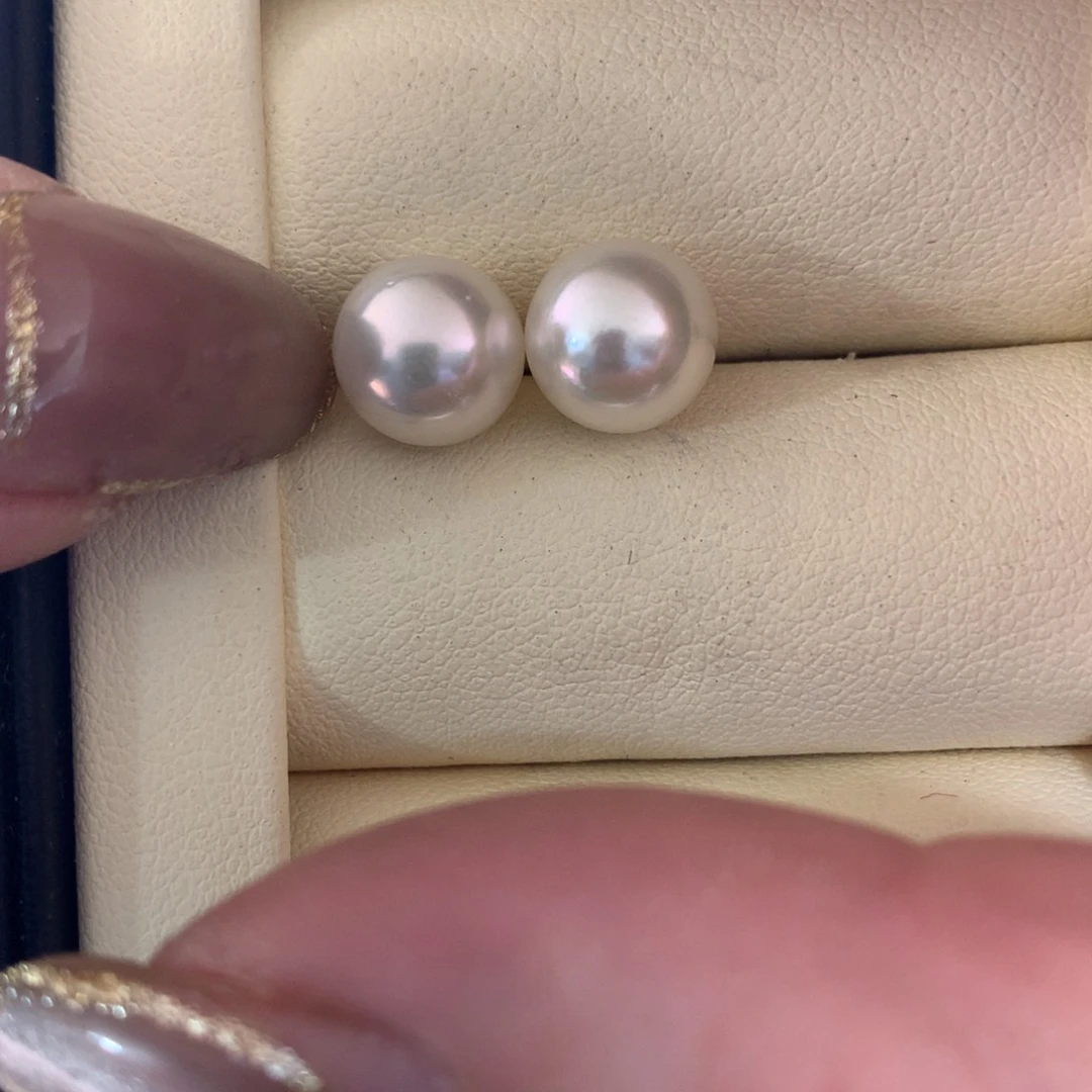 18K金镶嵌海水珍珠耳饰
