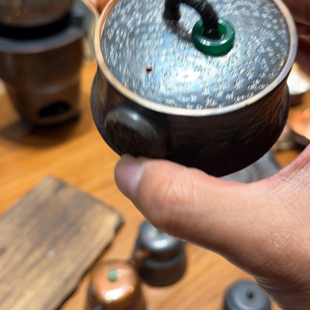 复古240手抓壶手工锻打工艺