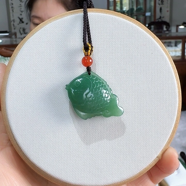 密玉（石英质玉）未镶嵌颈饰