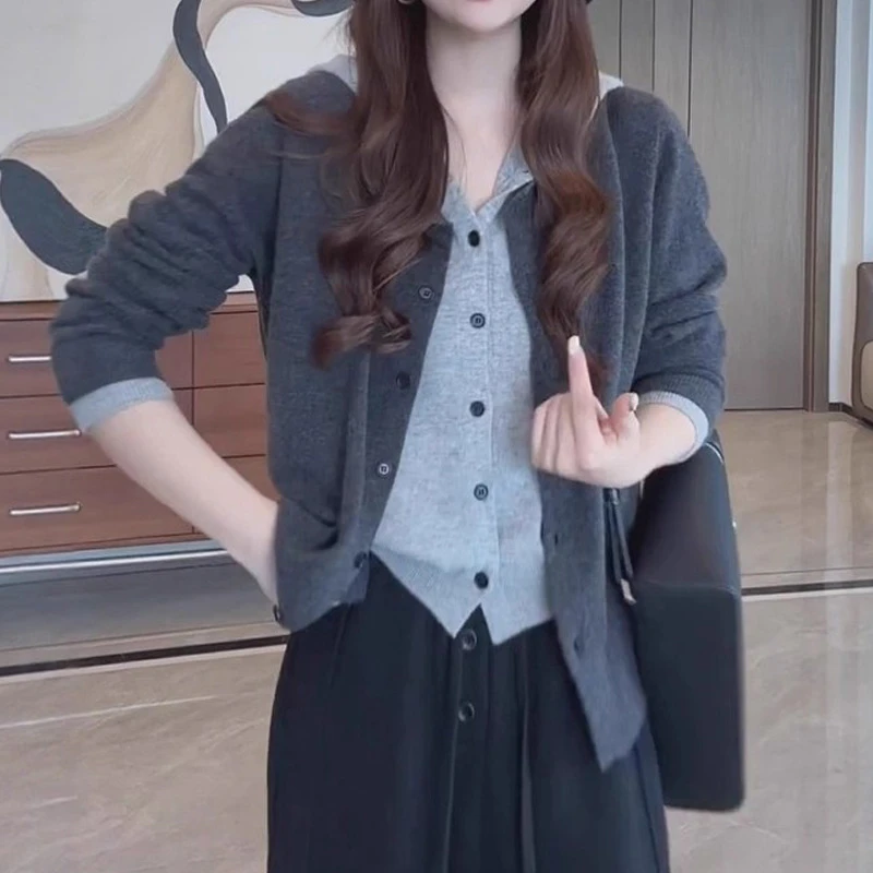 高级感拼色连帽假两件针织开衫女2025秋季胖mm慵懒软糯超好看毛衣