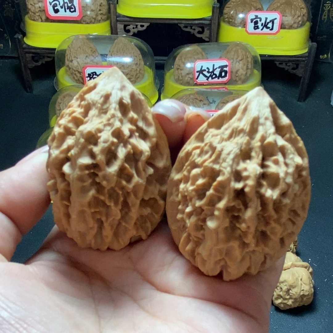 文玩核桃把件王*巨招财鼠