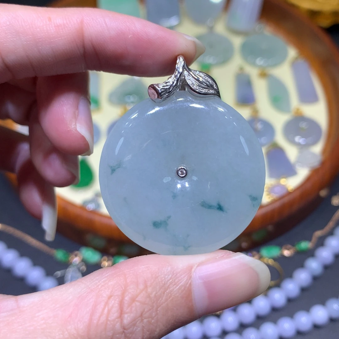 翡翠吊坠(不含链)18K金镶嵌