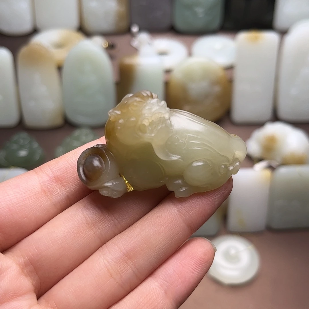 颈饰未镶嵌和田玉