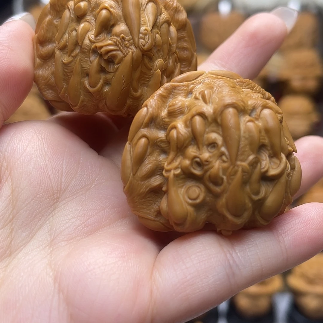 吞噬尸驼岭精工白狮子發發發