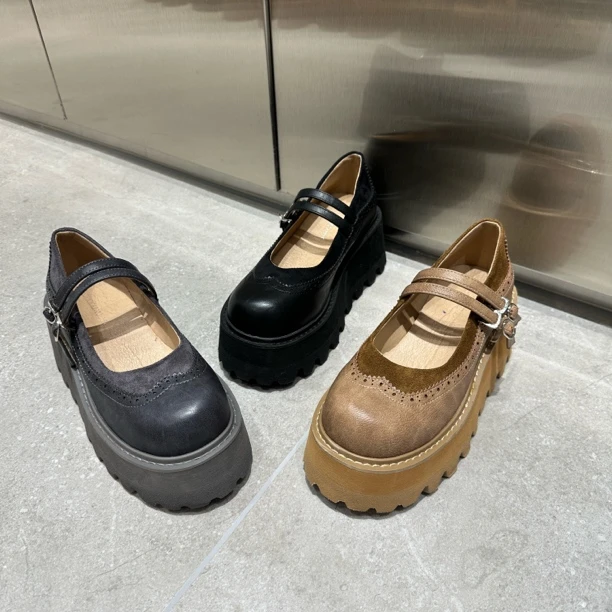 999防水金属装饰女卡通风浅口松糕鞋英伦风女鞋舒适软底时尚