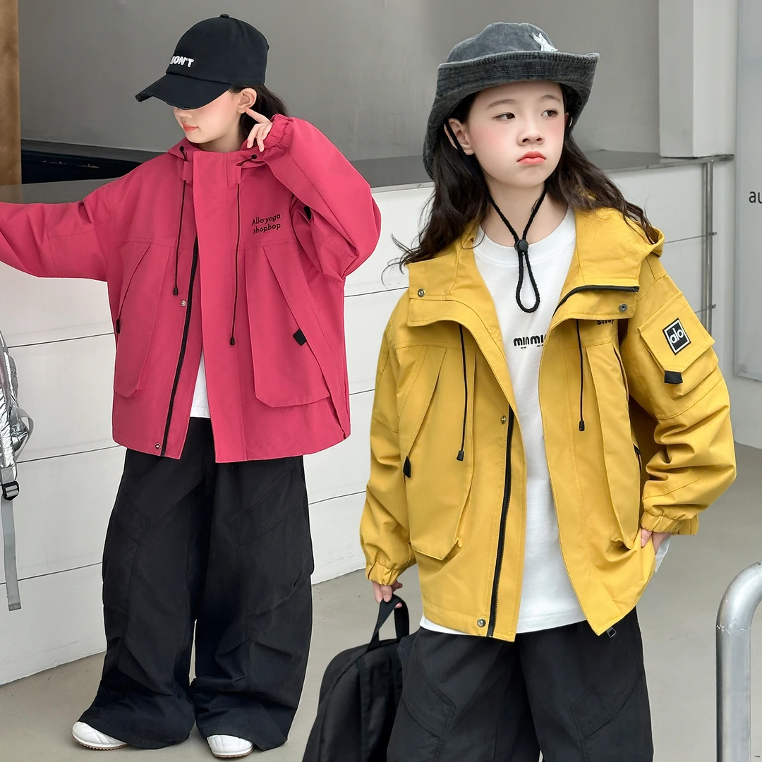 女童外套春秋款2025新款大童女装多巴胺秋装夹克衫秋季户外冲锋衣