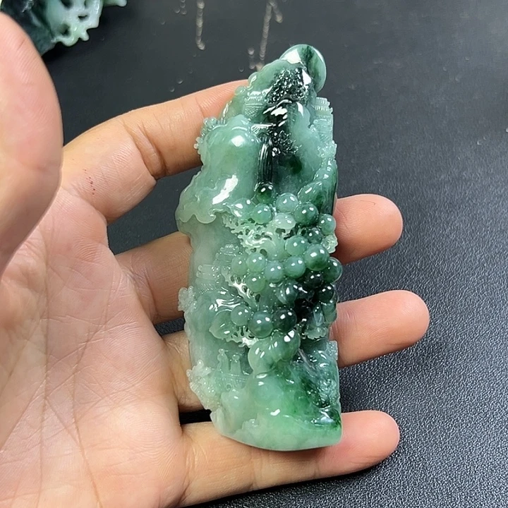 翡翠未镶嵌摆件翡翠