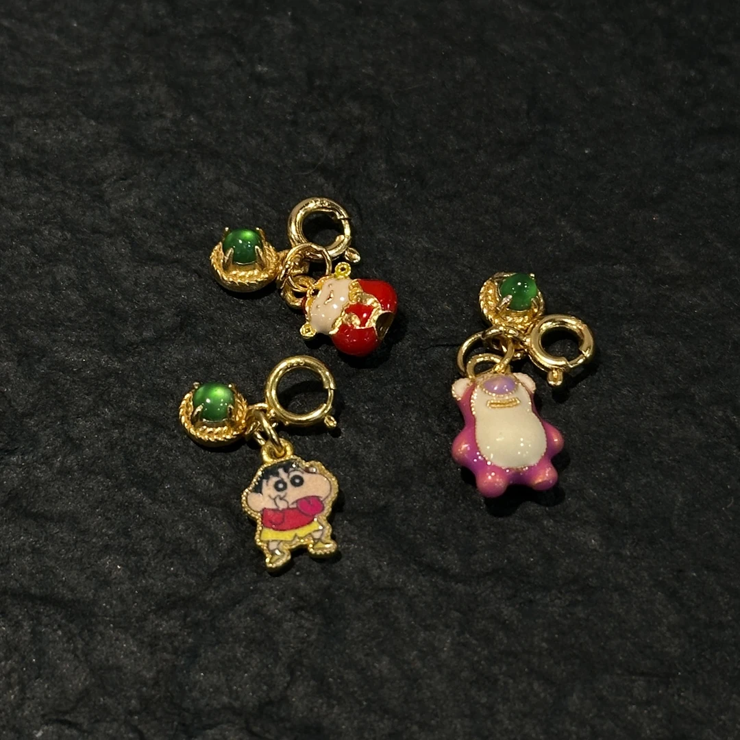 【山玥珠宝】翡翠蛋面财神蜡笔小新草莓熊小滴溜弹簧扣（多样性发*1）