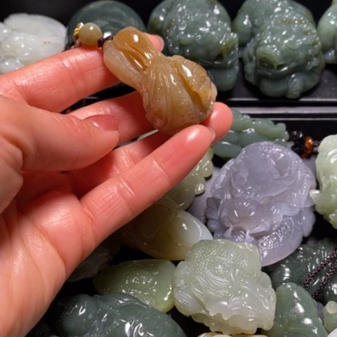 未镶嵌和田玉（糖玉）珠宝奇石