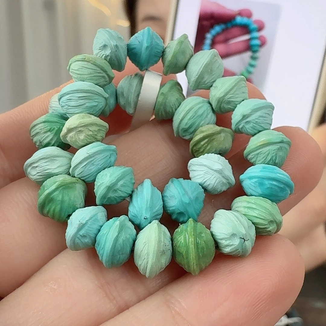 绿松石未镶嵌珠宝奇石