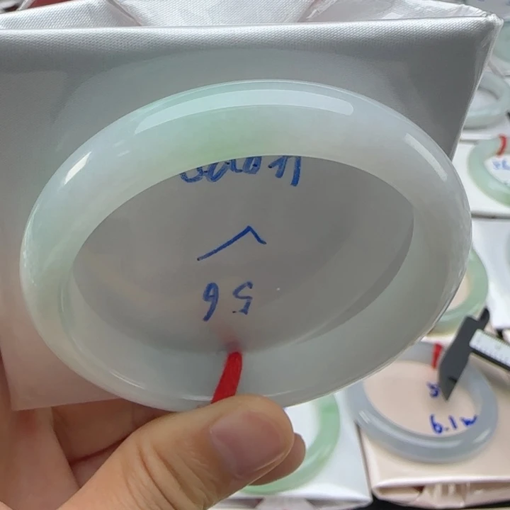 未镶嵌手镯翡翠翡翠手镯