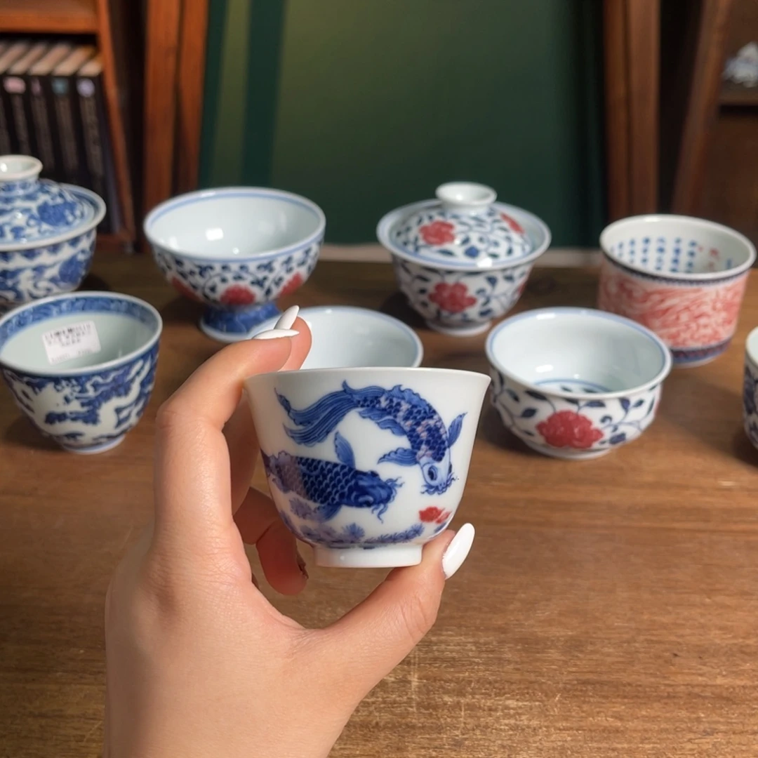 阳春白雪 青花釉里红锦鲤杯