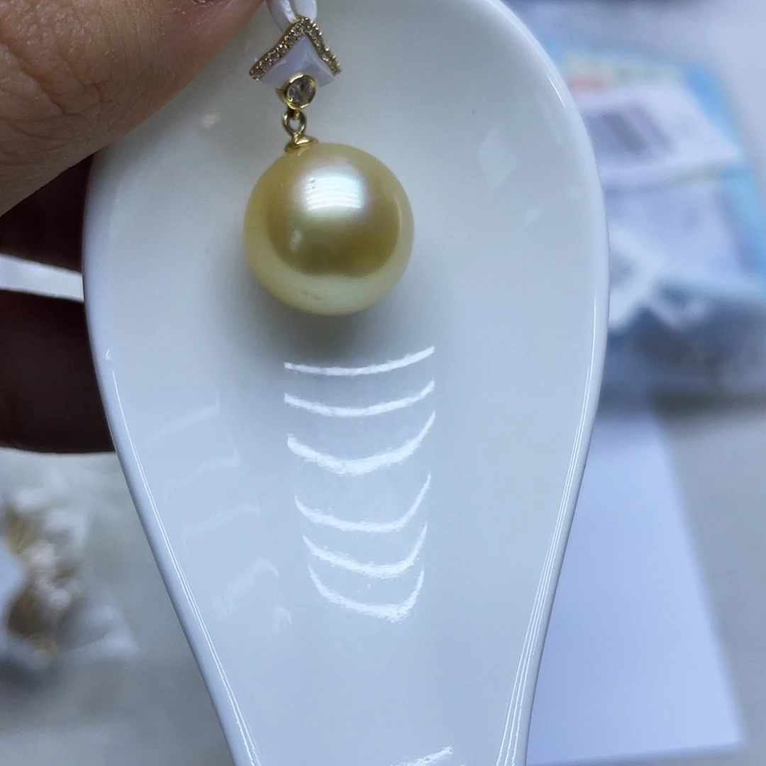 海水珍珠颈饰18K金镶嵌
