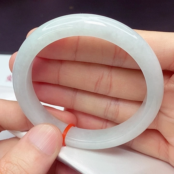 翡翠手镯未镶嵌玉*姐58圈