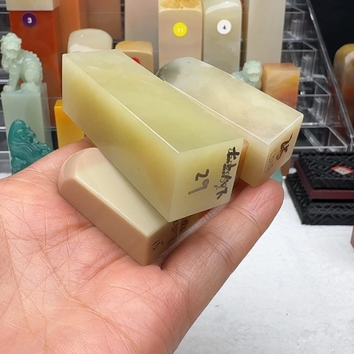 七***下寿山石印石老挝石一组