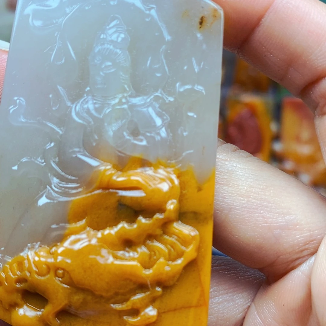 石英质玉（黄龙玉）未镶嵌吊坠(不含链)