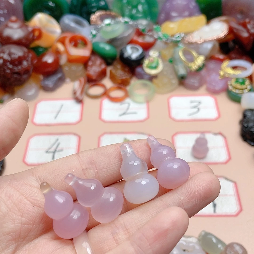 玛瑙/玉髓颈饰合金红**宝