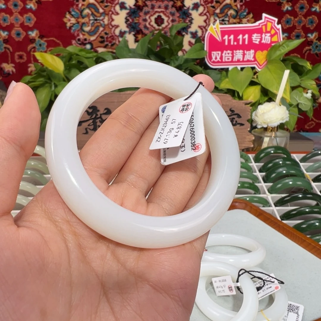 和田玉未镶嵌手镯时尚和田玉手镯