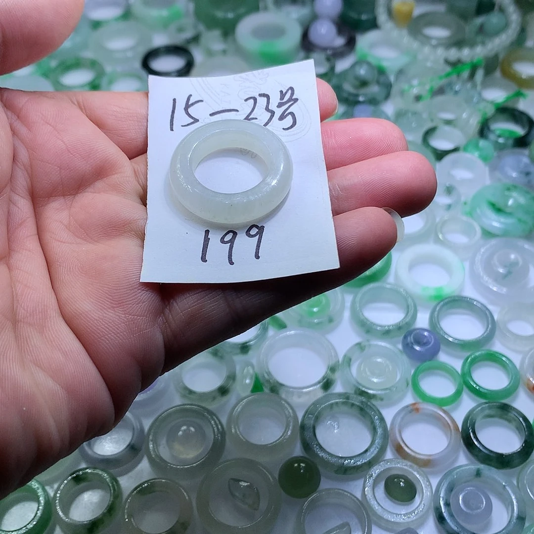 未镶嵌定制翡翠翡翠