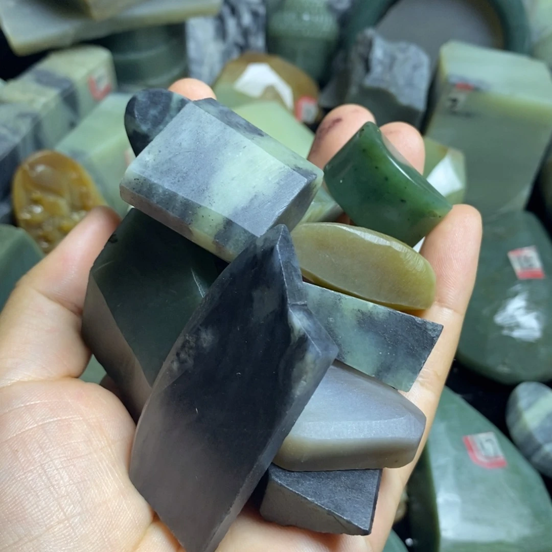 琬***琰和田玉未镶嵌挂件