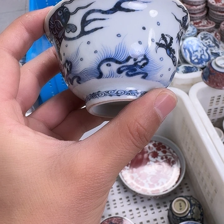 瓷片青花鱼化龙中号主人杯