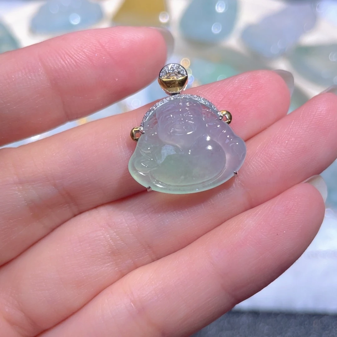 翡翠18K金镶嵌颈饰翡翠