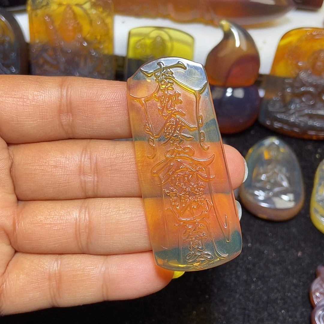 琥珀未镶嵌颈饰缅甸天然琥珀吊坠