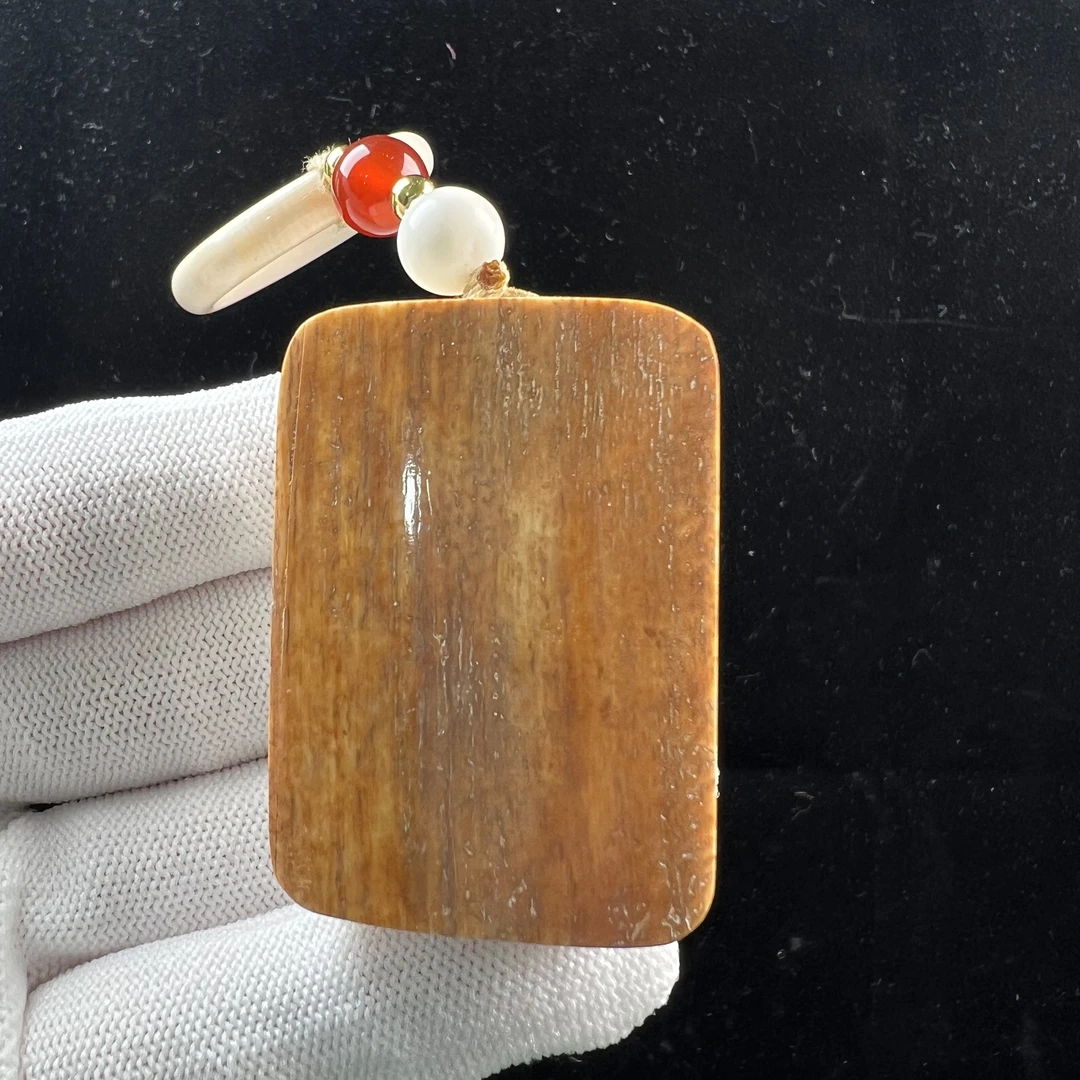 P1524天然猛犸牙 金皮肥皂 无事牌32*45*25mm支持鉴定 假一罚四