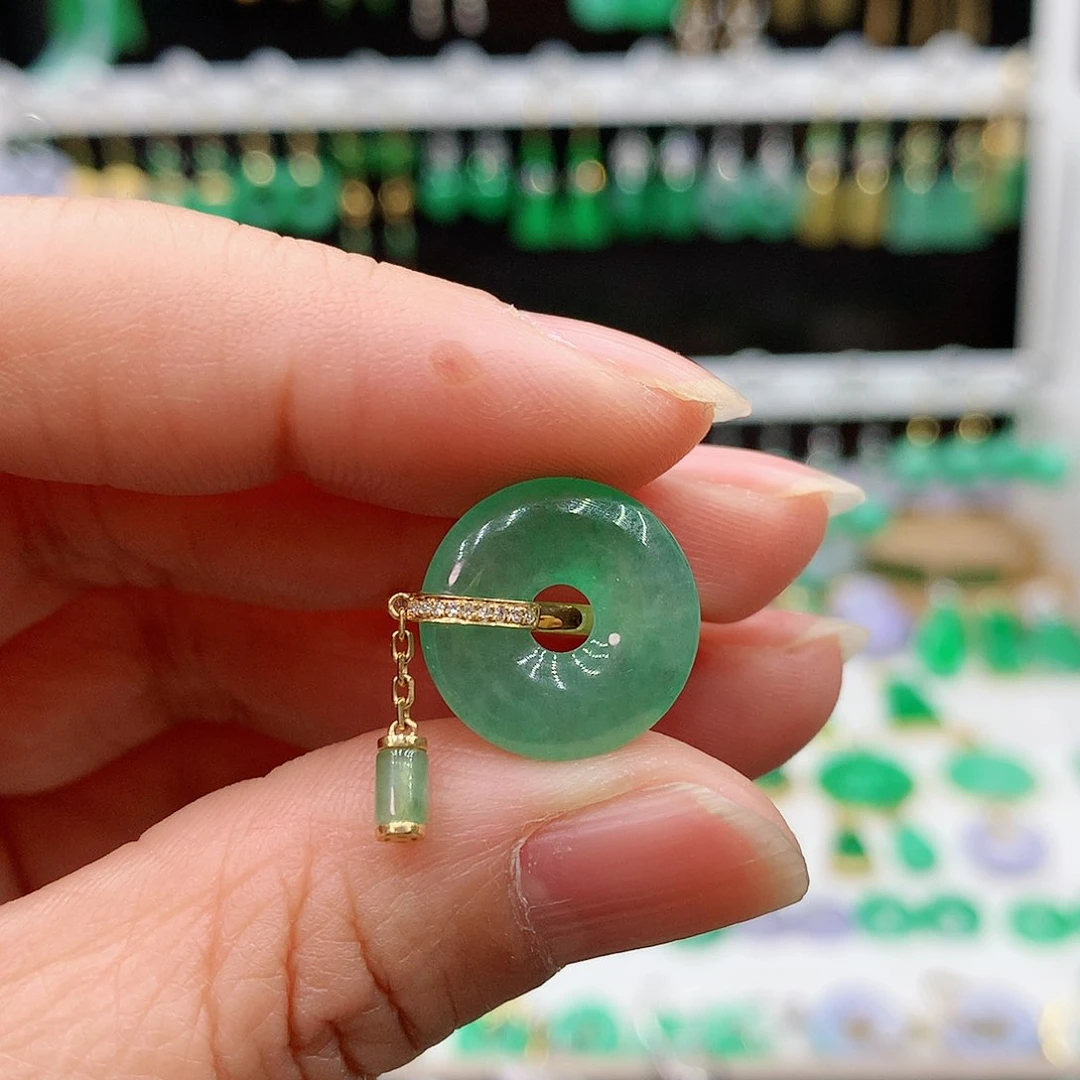 翡翠戒指18K金镶嵌海**心