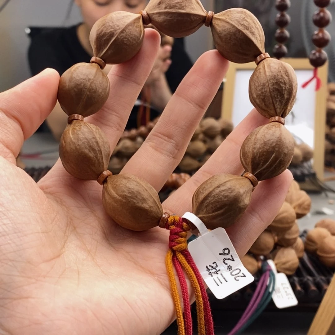 手串橄榄核小**?梅林铁