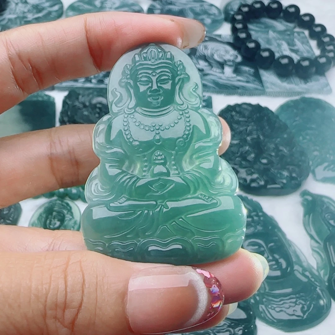 颈饰未镶嵌翡翠多样性发货天然的A货翡翠