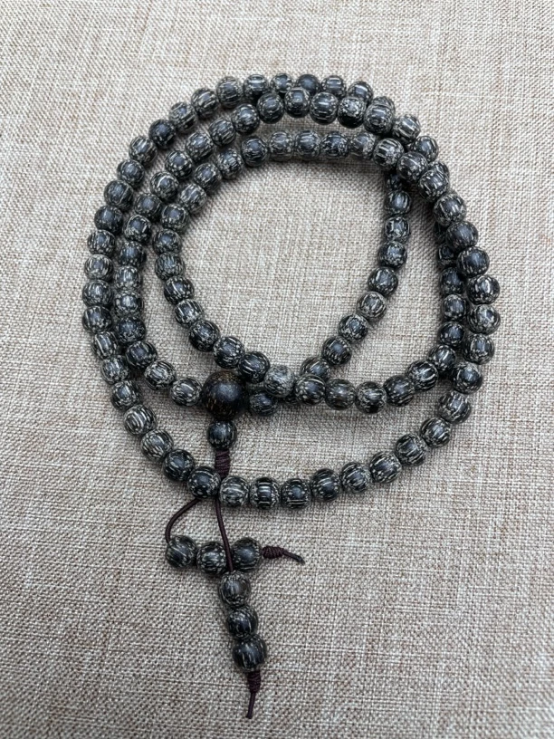 高盛沉香木串（) 371