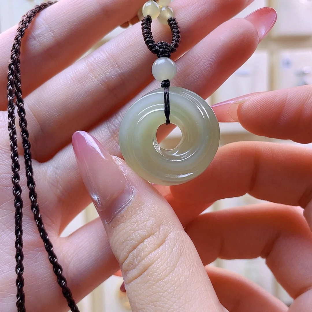 未***来和田玉未镶嵌吊坠(赠链)