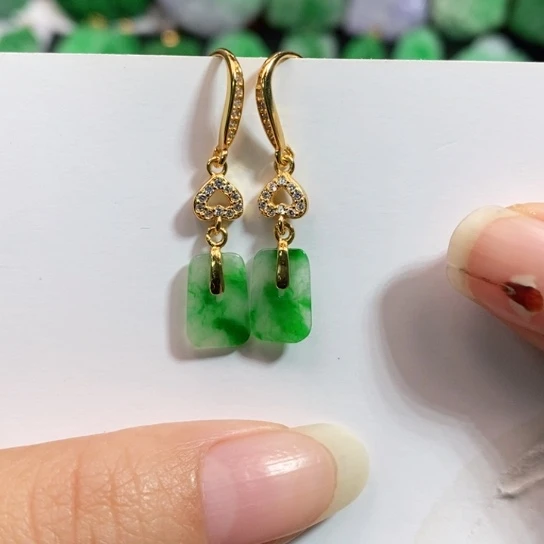 颈饰未镶嵌翡翠吊坠