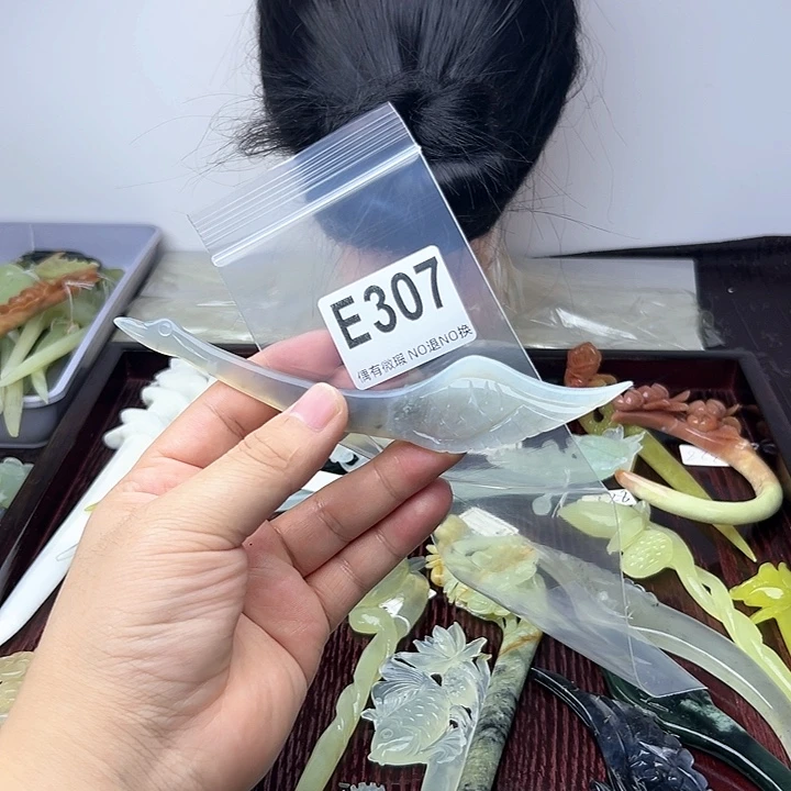 蛇纹石玉发饰合金云*拉