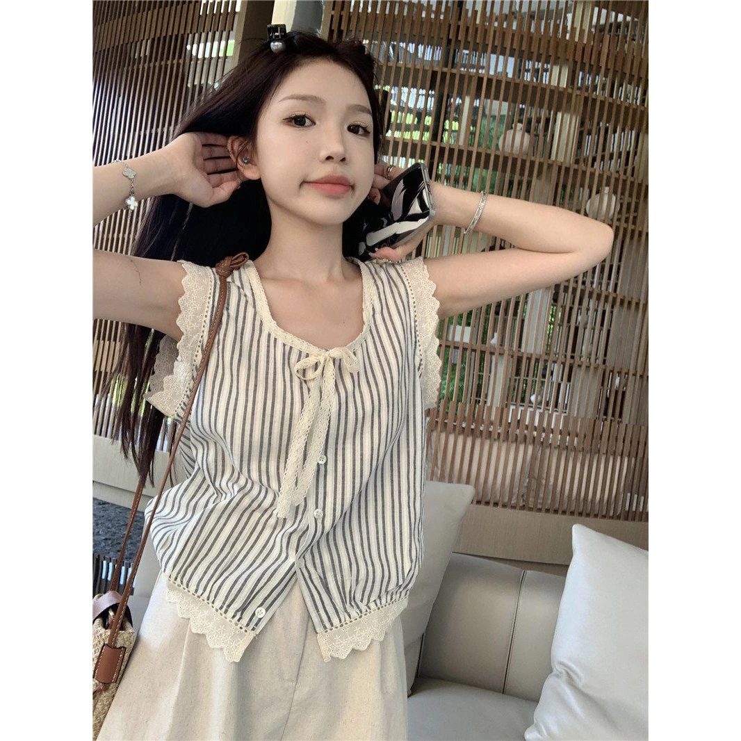 无袖上衣女夏季新款法式复古条纹衬衫设计感小众蕾丝拼接辣妹上衣