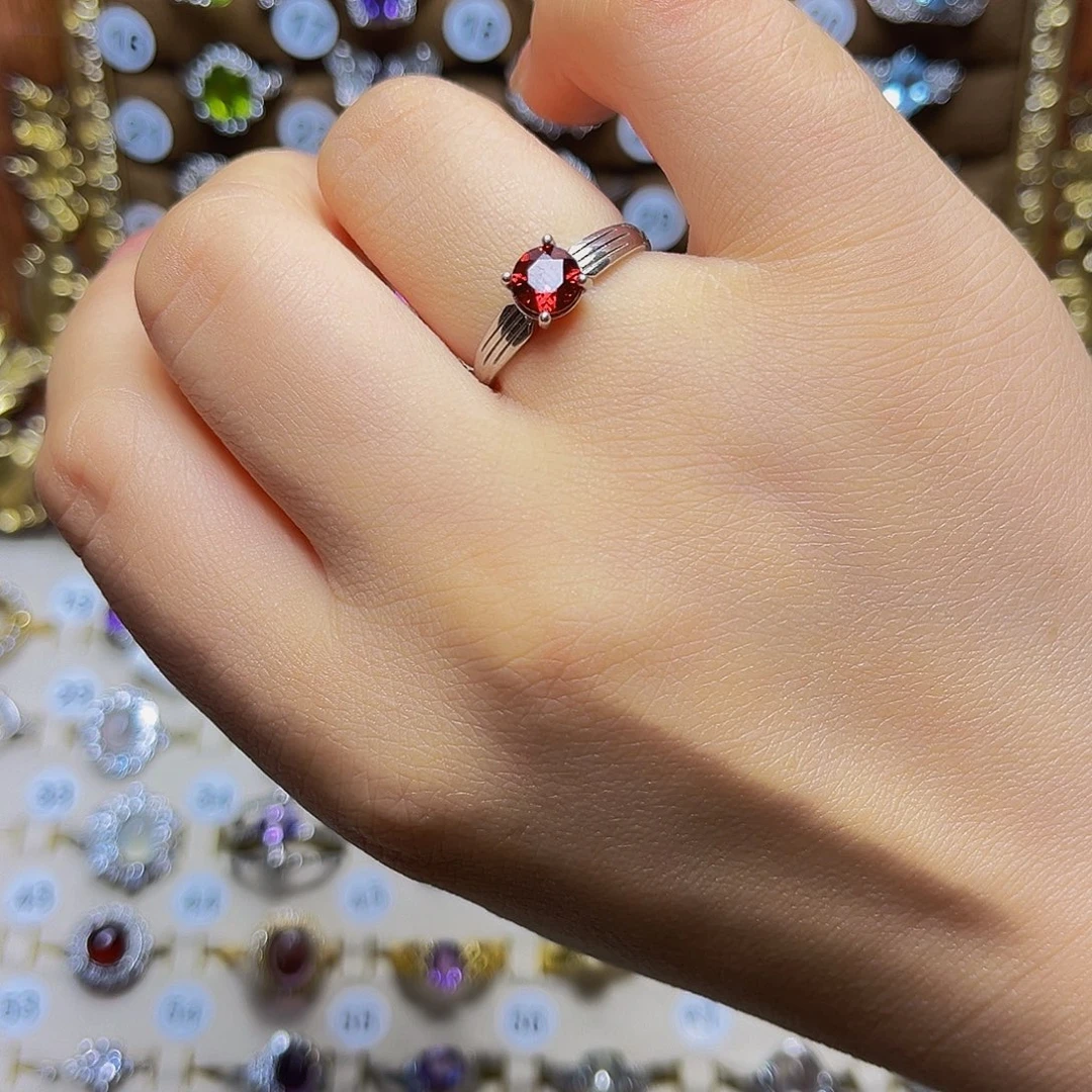 石榴石银S925镶嵌戒指