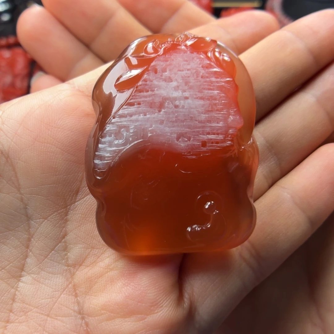 南红玛瑙未镶嵌挂件