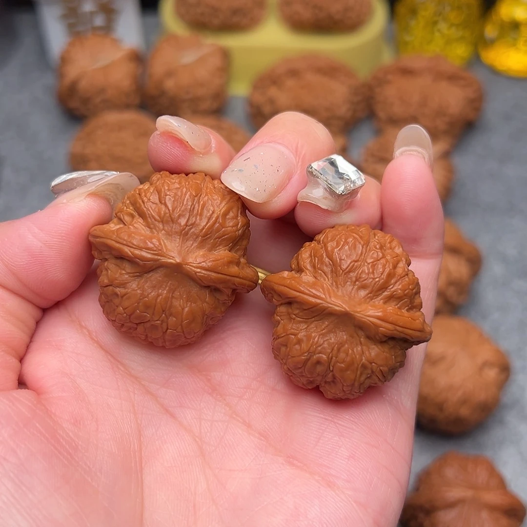 把件文玩核桃毕业精品精配血麒麟32.5全品手捻款