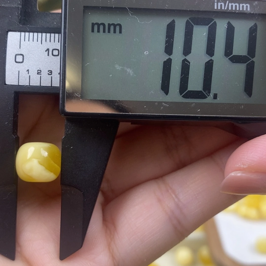 未镶嵌琥珀裸石龍*蜜蜡老型