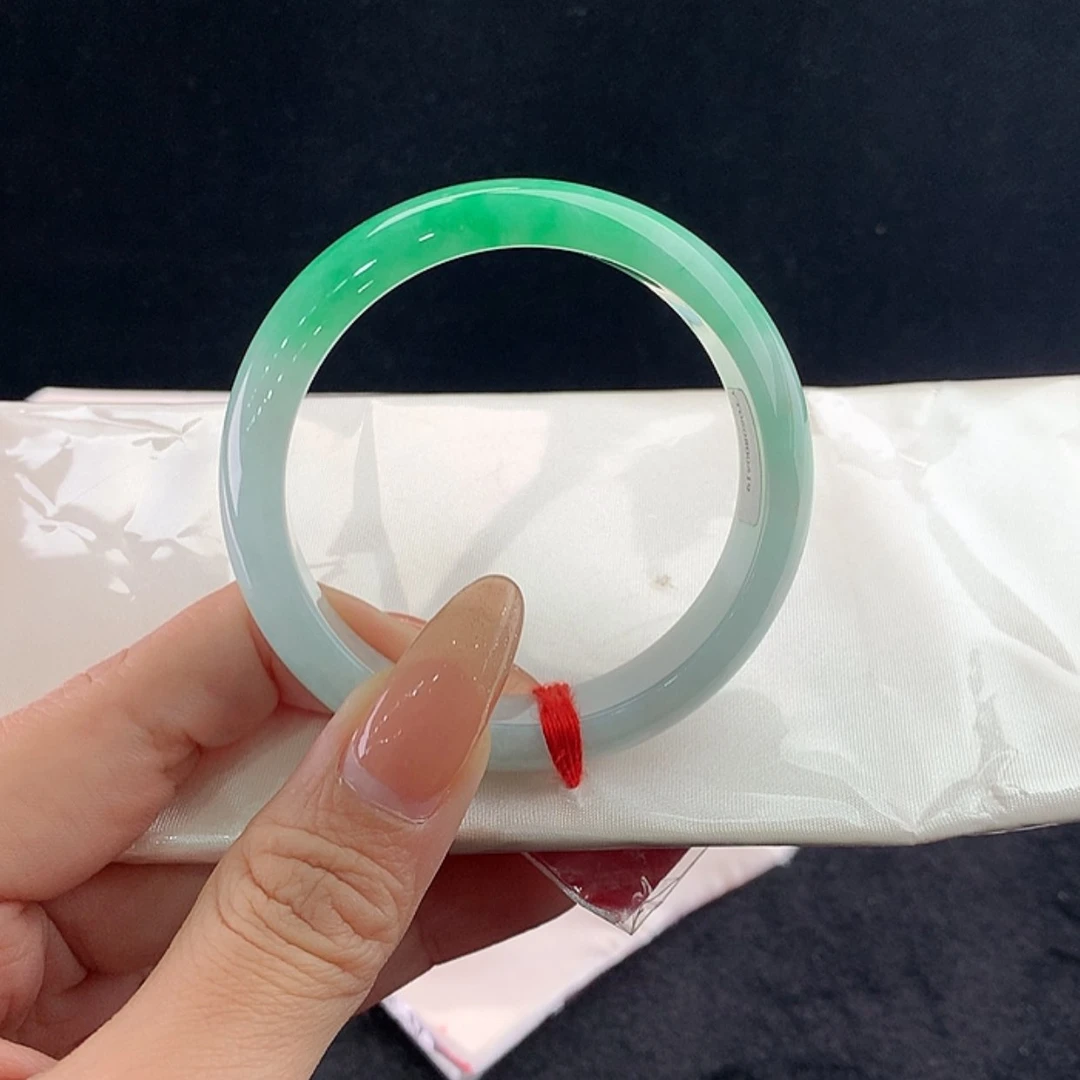 【闪购商品】未镶嵌手镯翡翠正52.5