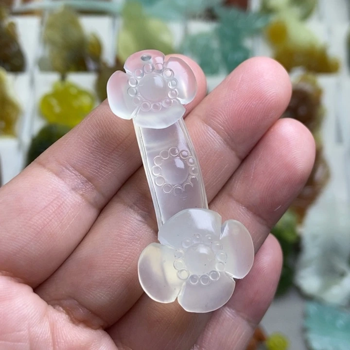 未镶嵌蛇纹石玉挂件