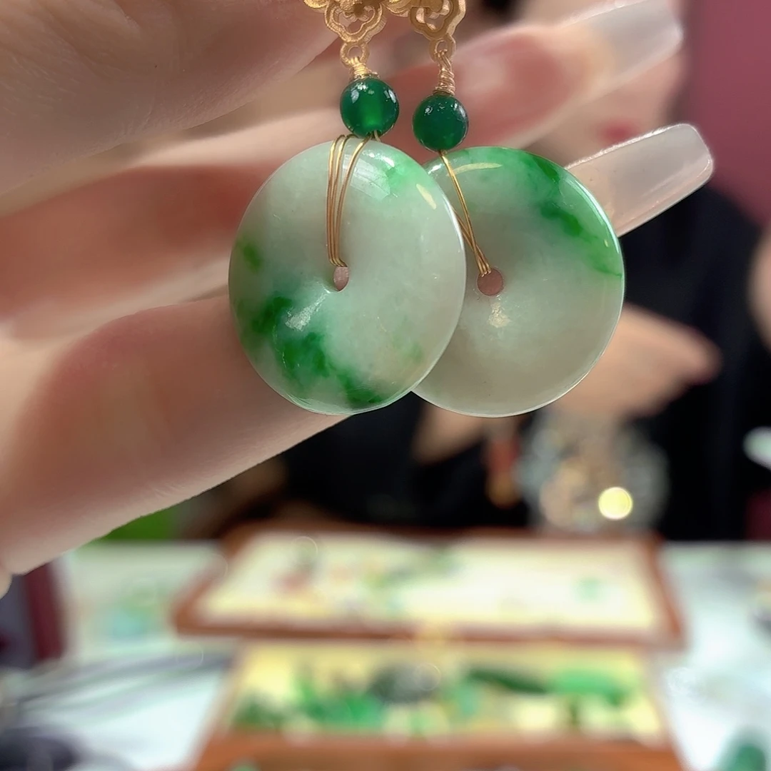 翡翠未镶嵌耳饰翡翠